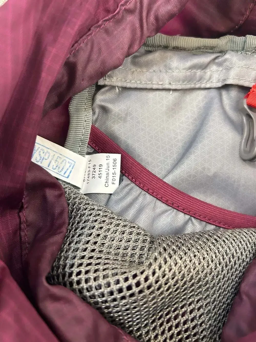 REI Flash 18 Ripstop Hiking Daypack Backpack Burgundy Plum